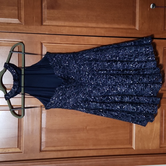 Sparkly party dress - Picture 2 of 4